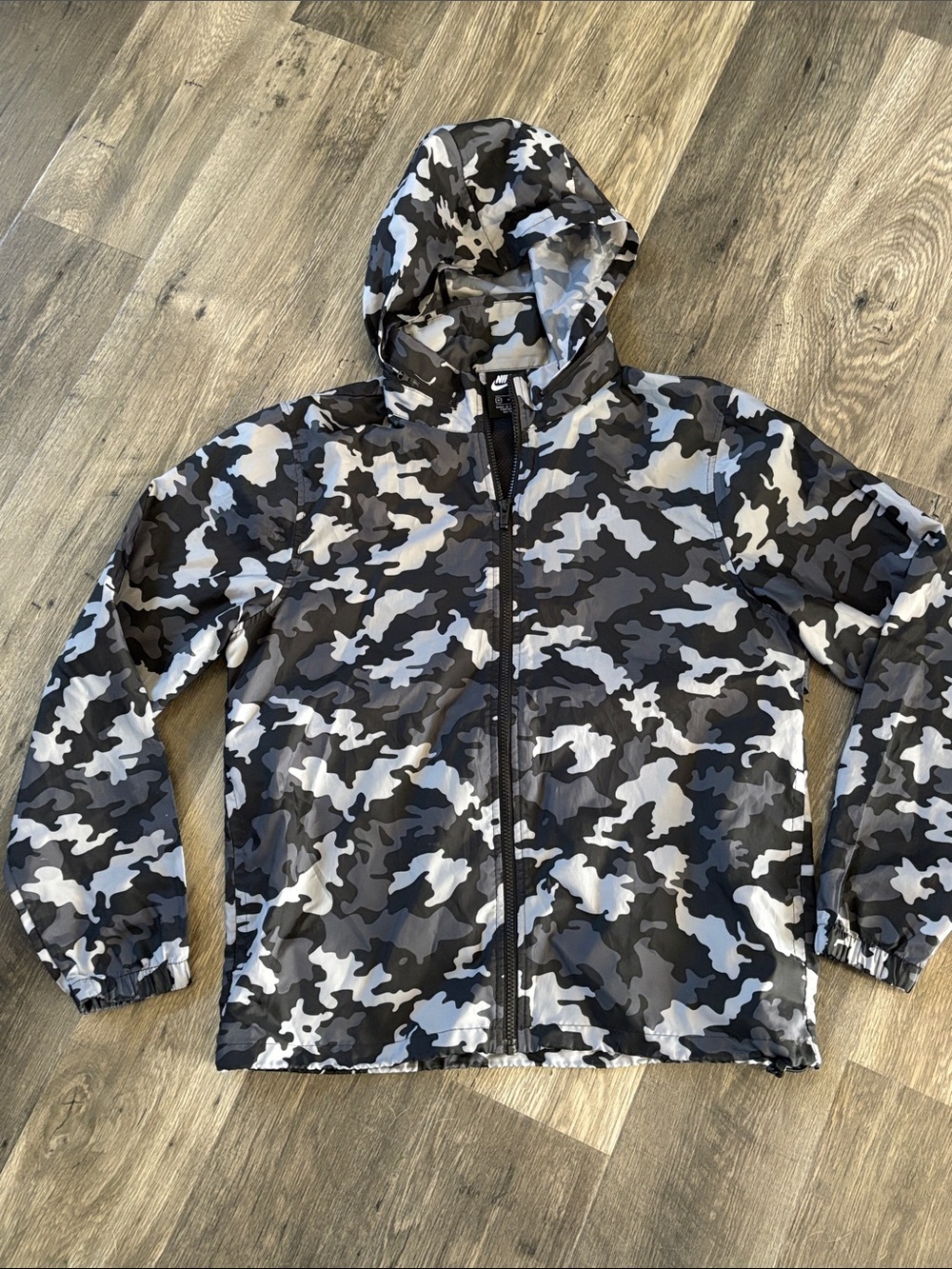 Nike Men's Hooded Camo Windbreaker Jacket - Black & Gray med